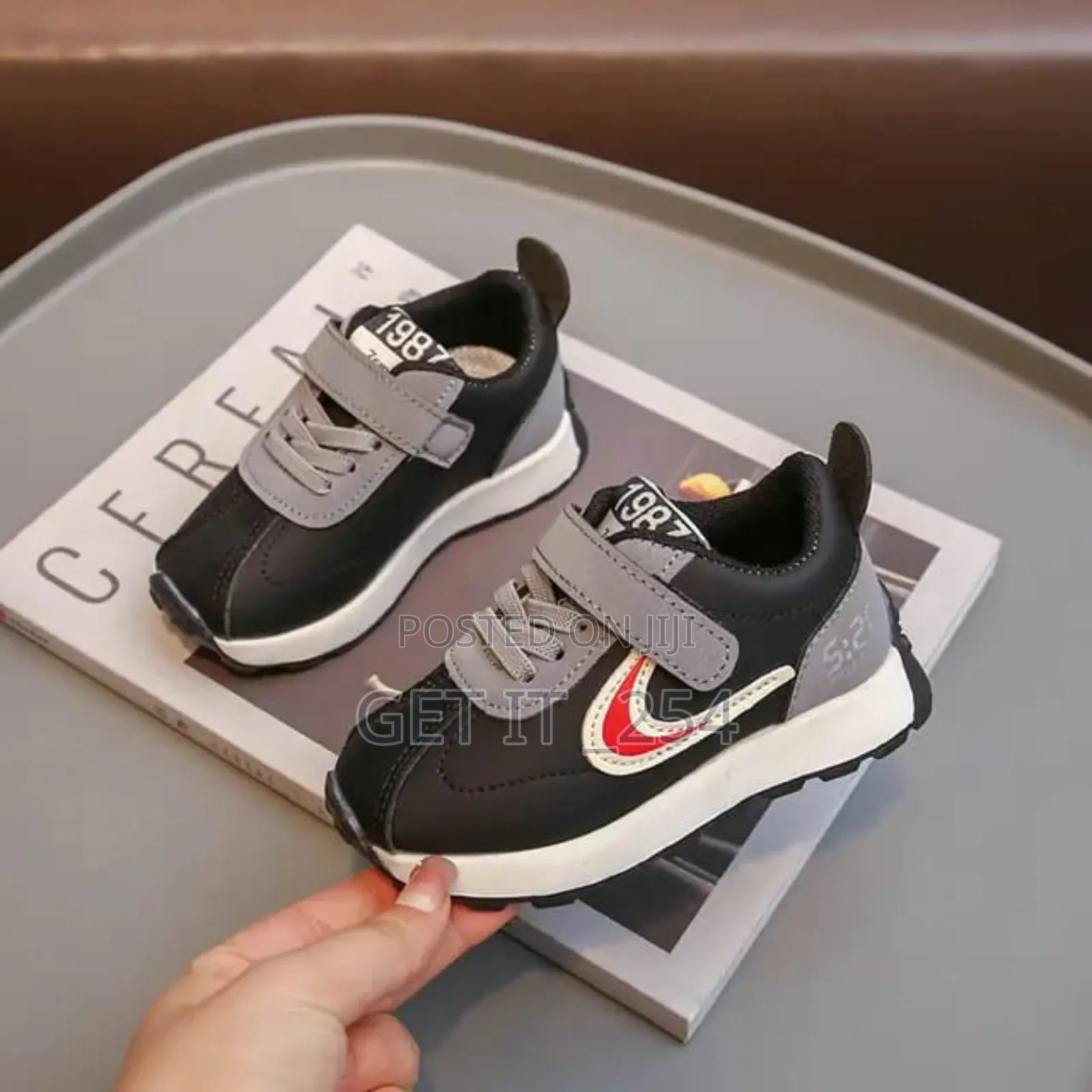 *Kids New Balance Sneaker*
*Sizes :21,22,23,24,25,2636*