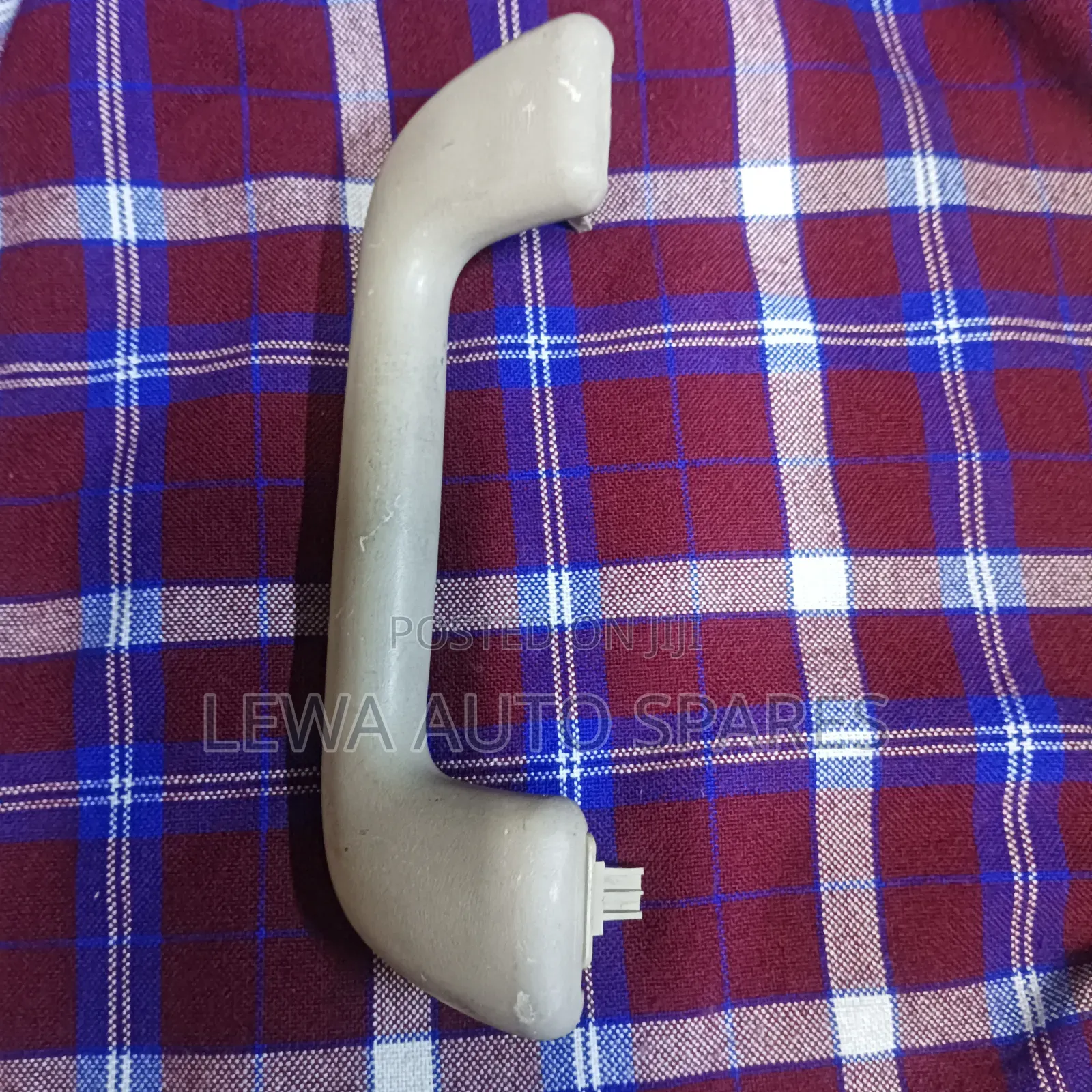 Front Arm Rest For Toyota Raum – Ex Japan – Nairobi Cbd