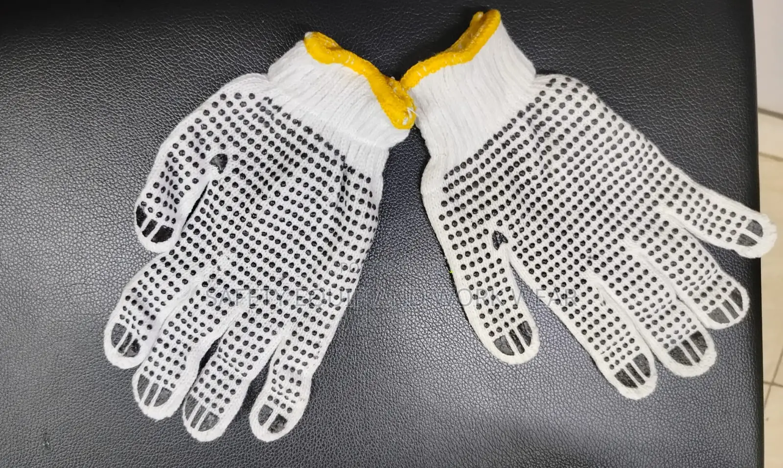 Dotted Cotton Gloves