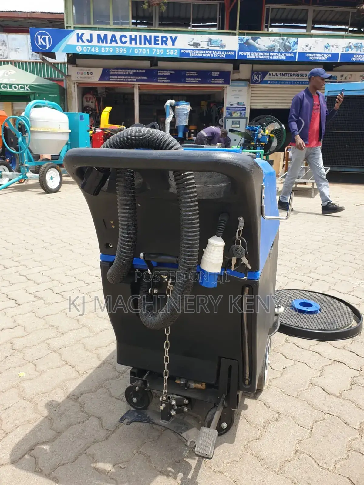 Commercial Floor Scrubber - 3 in 1 on OFFER! 