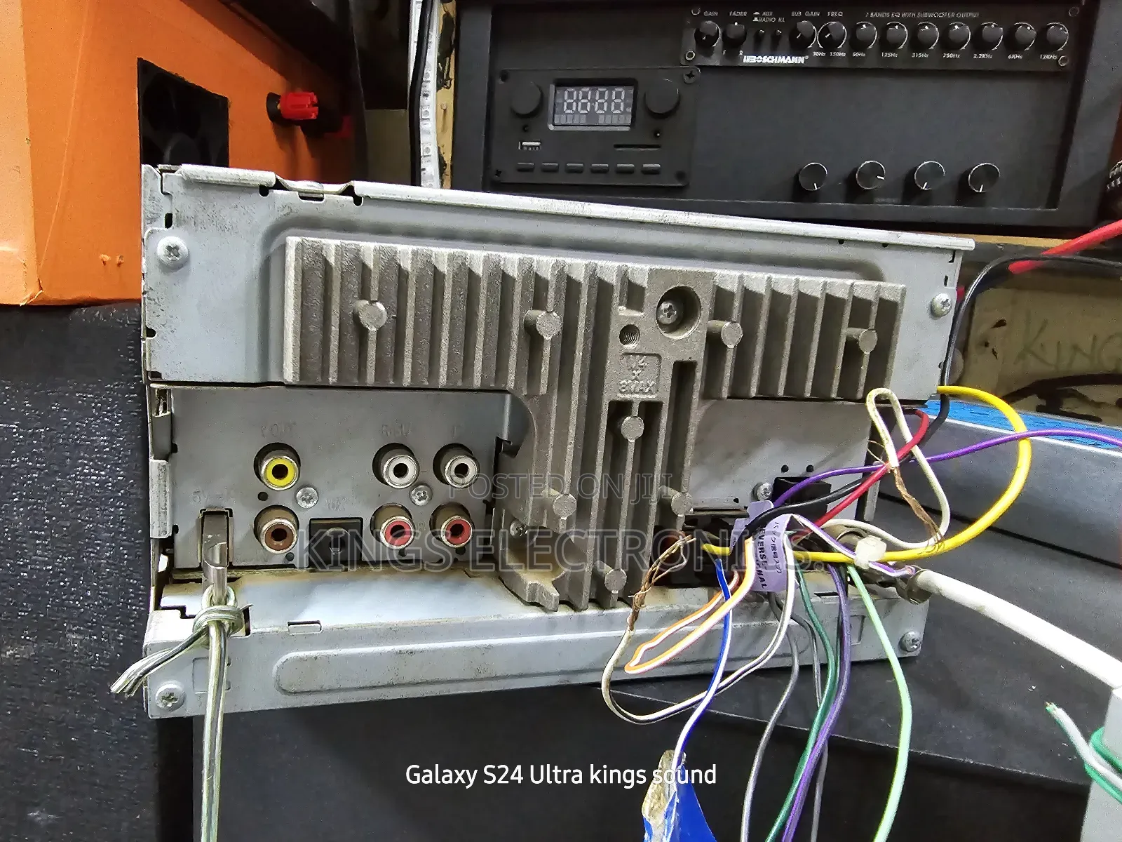 Pionerr AVH 285bt Screen With Mirror Link Option