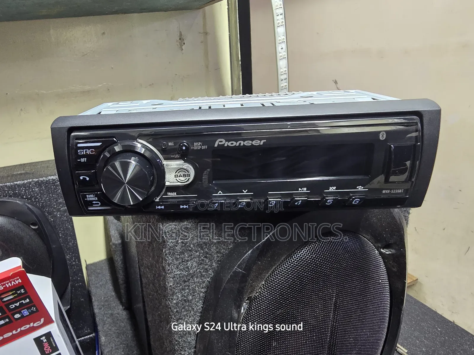 Pioner Radio 215bt