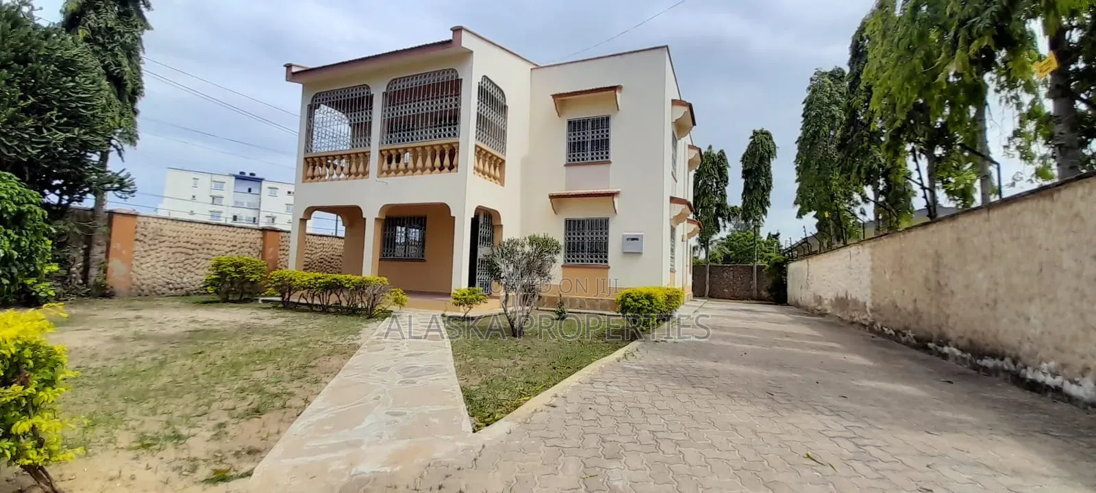 3bdrm Maisonette in Beach Road Estate, Nyali for sale