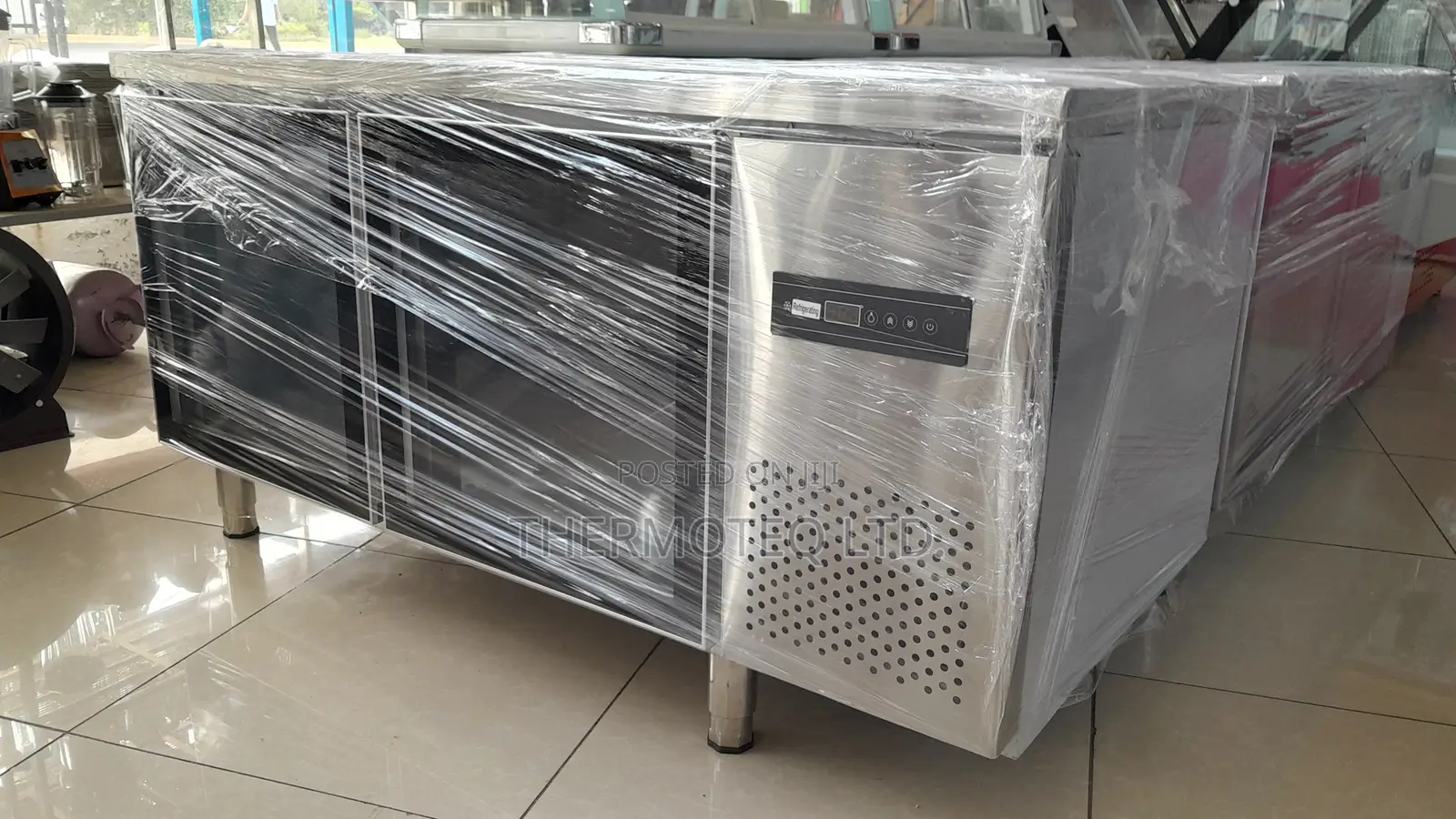 Undercounter Double Door Glass Chiller (1500x800x800mm)
