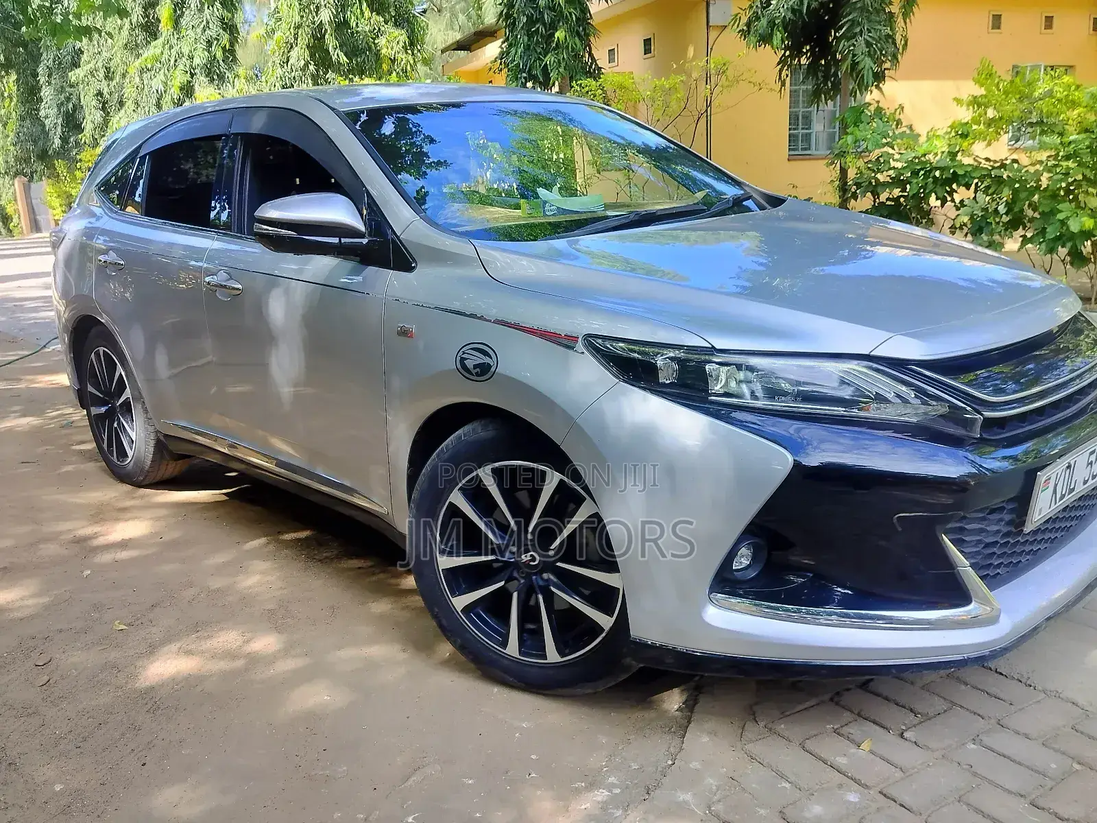 Toyota Harrier 2016 Silver