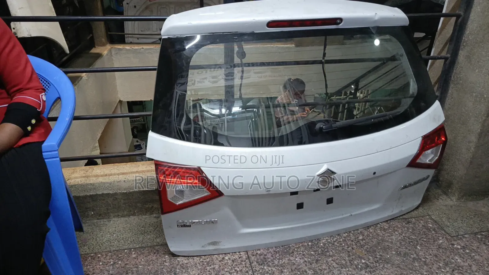Suzuki Escudo New Model Tailgate (Boot).