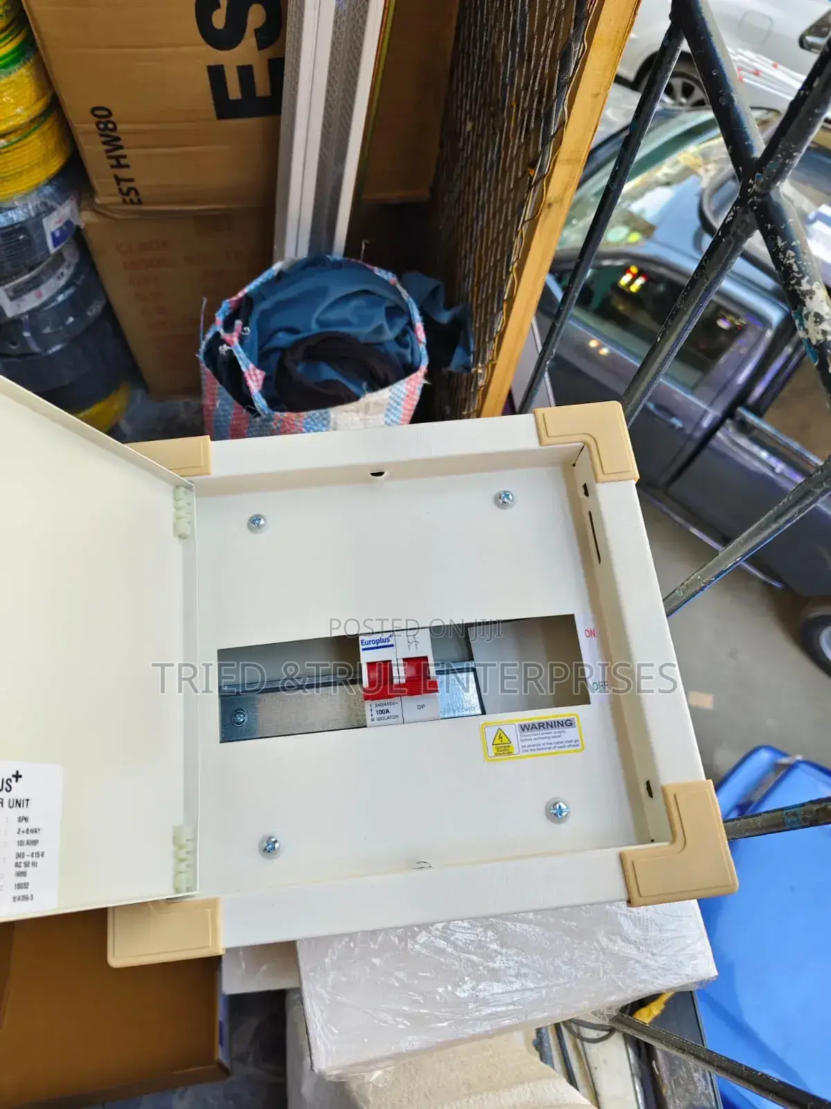 4 Way Consumer Metallic Unit Y7