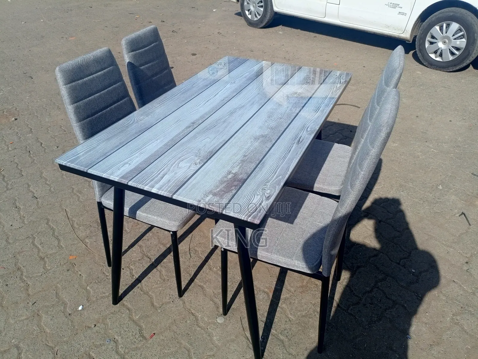 Simple Dining Set