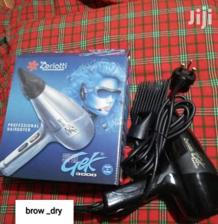 Cerrioti 3000 Blowdryer