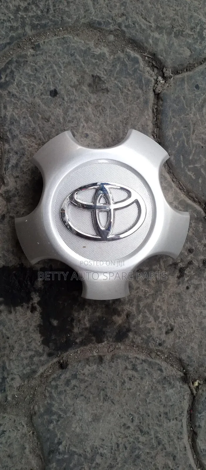 Toyota Vanguard Wheel Cap