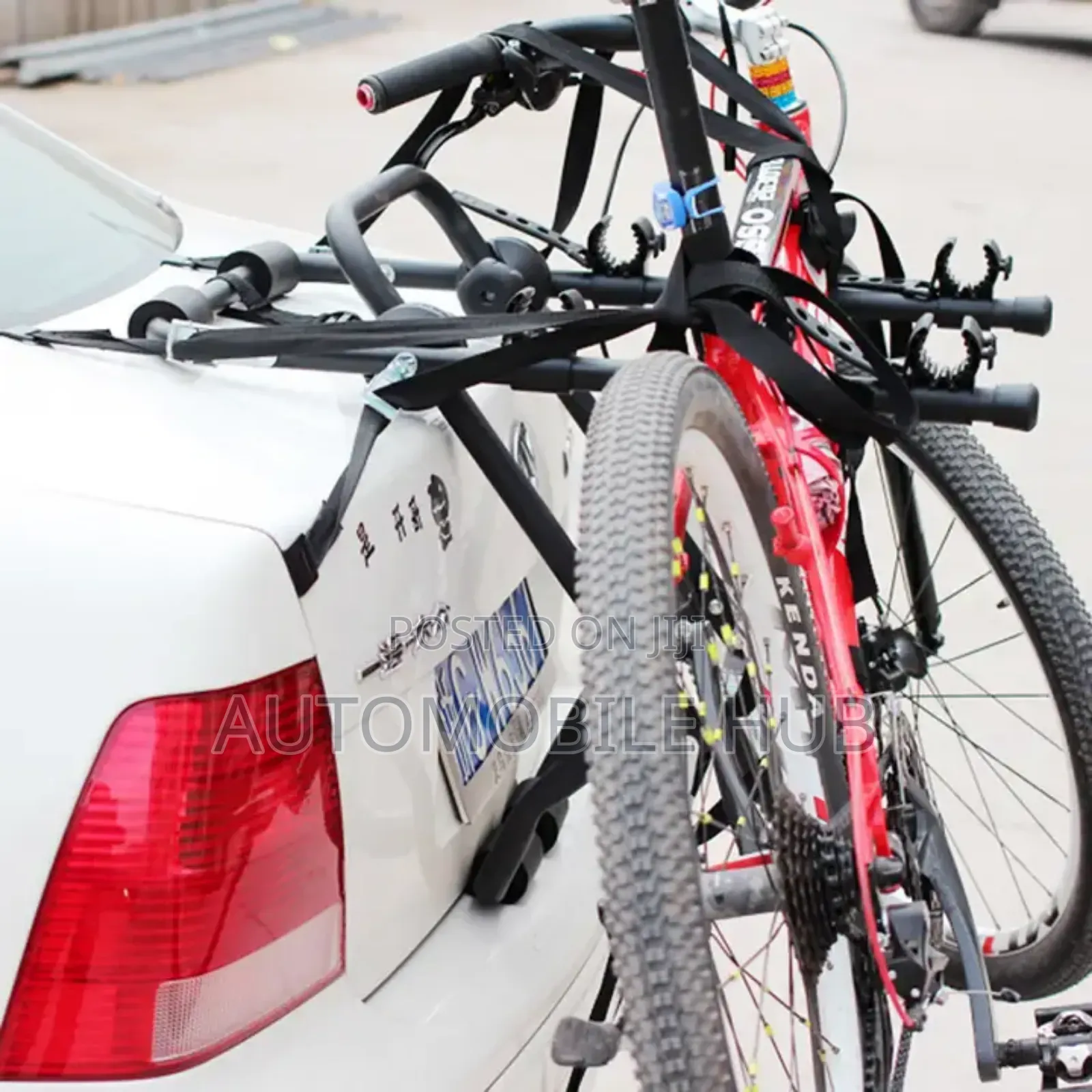 Universal Bicycle Rack in Cars 3 Bicycles at Once
