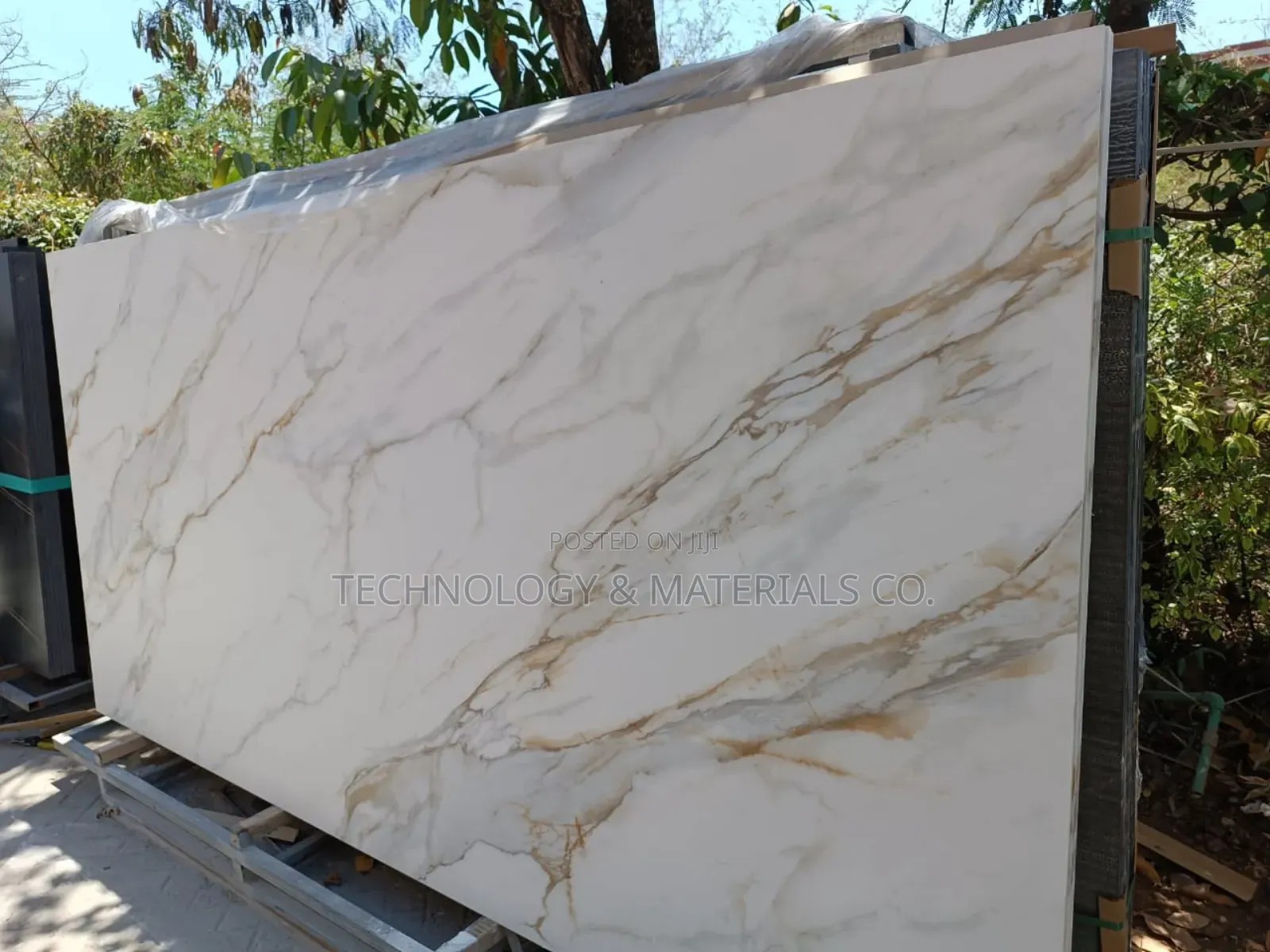 Sahara Gold Island Kitchentop