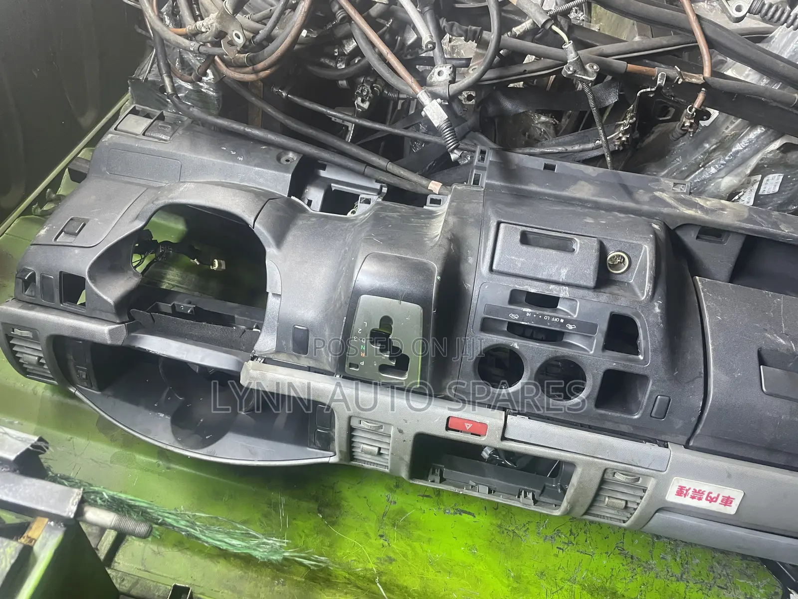 Dashboard Hiace Complete 7l