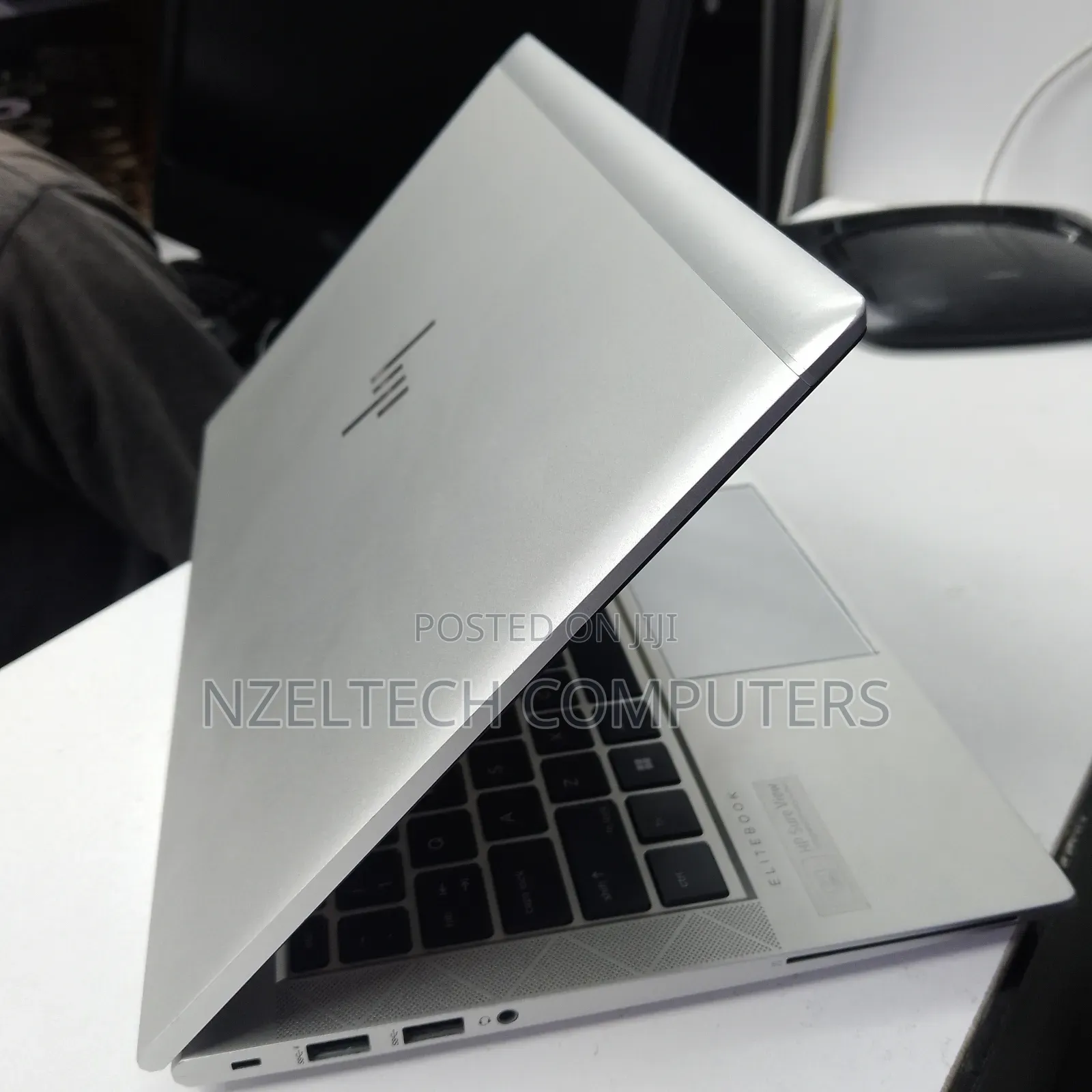 Laptop HP EliteBook 830 G8 16GB Intel Core I7 SSD 512GB