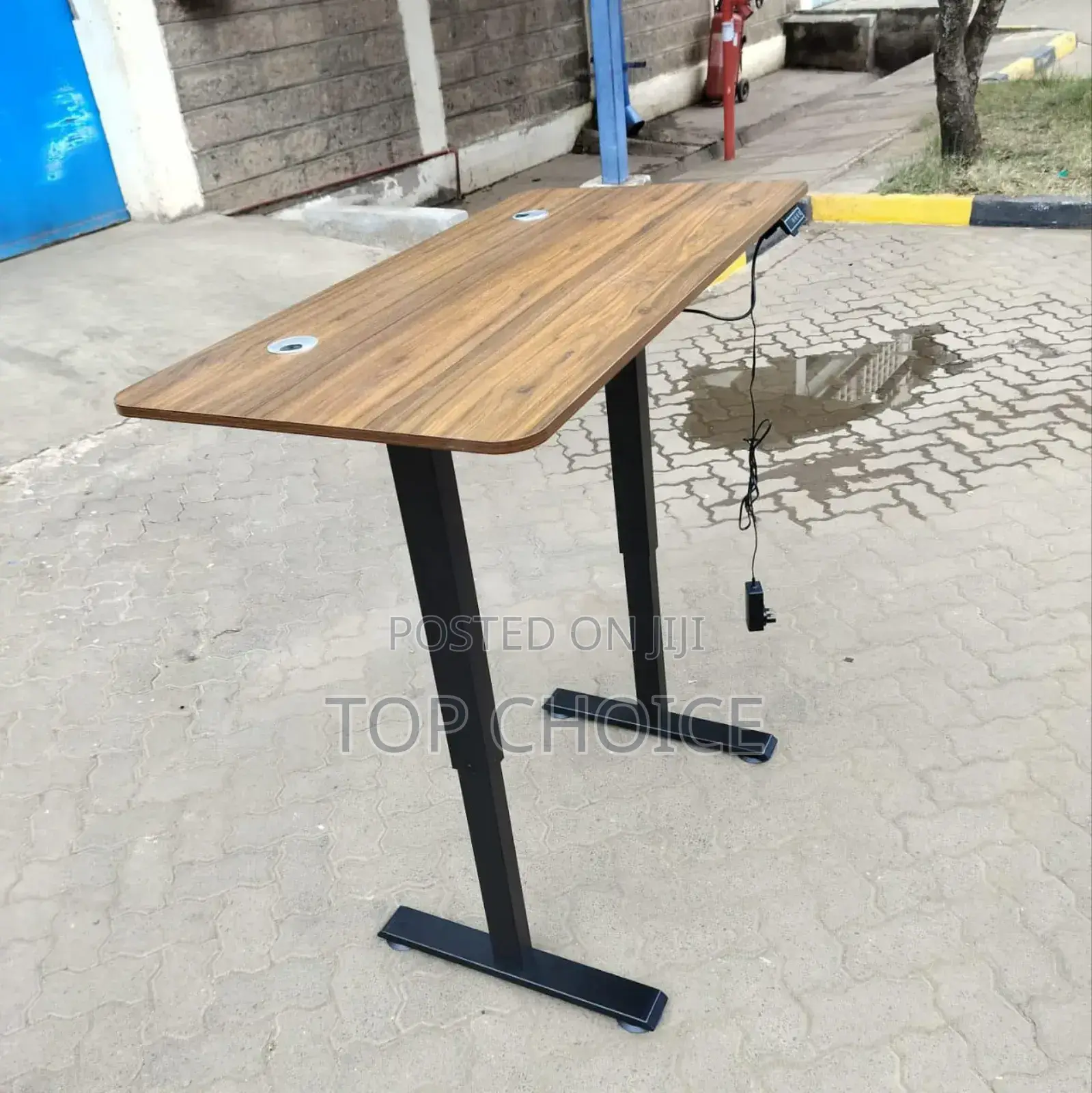 Adjustable Electric Table (1.2m)
