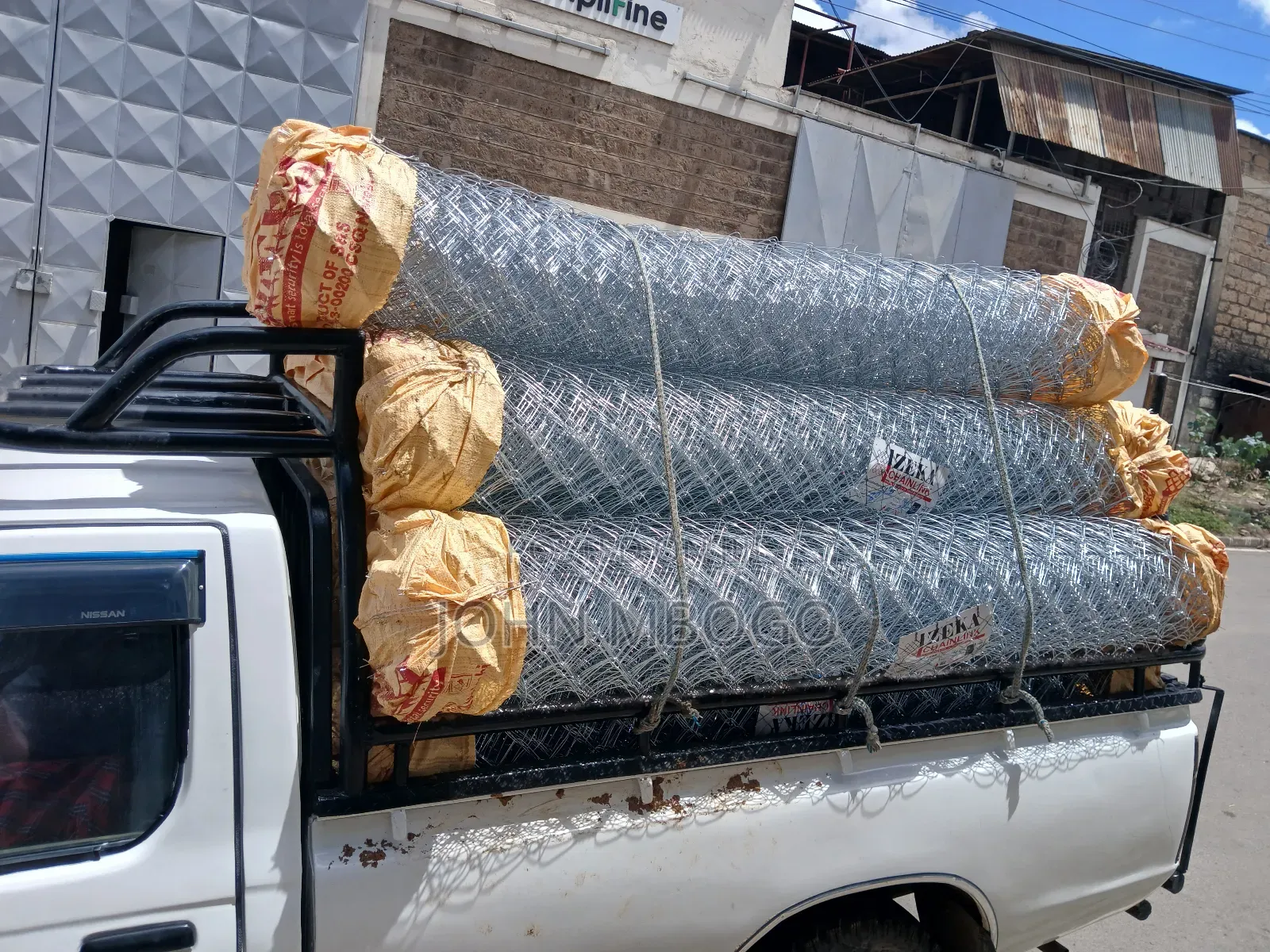 Galvanised Chainlink-Medium Gauge 16, 7ft, 80x80