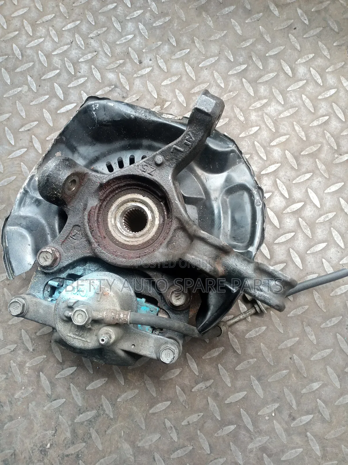 Toyota Vitz Complete Hub