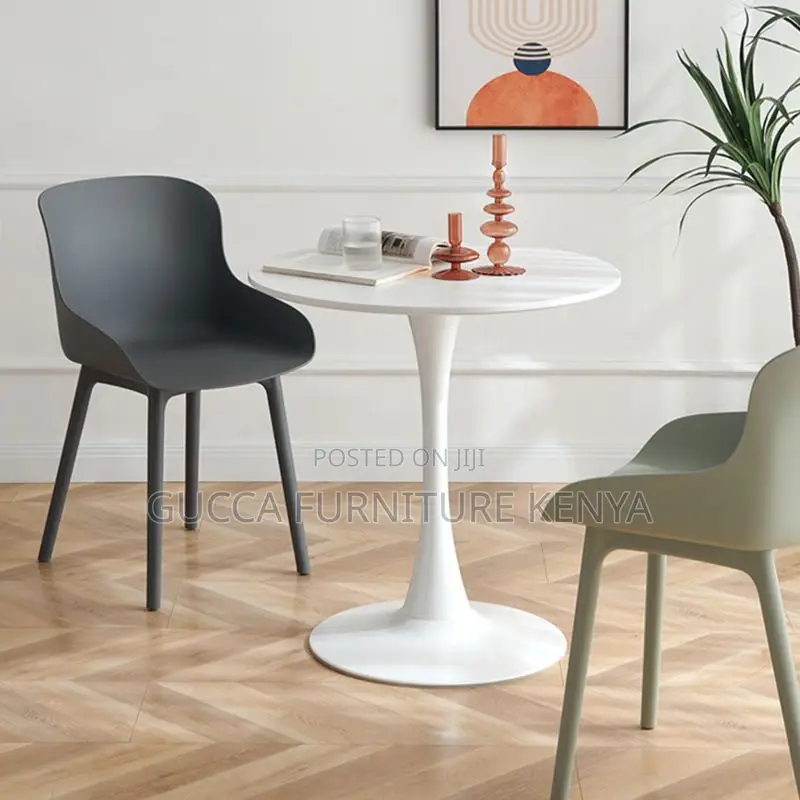 Office Tables: Manufactured Wooden Top Round Dining Table