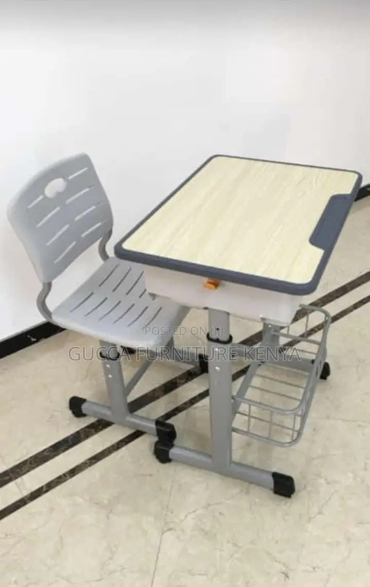 Kids Furniture: Adjustable Modern Kids Desk Chair