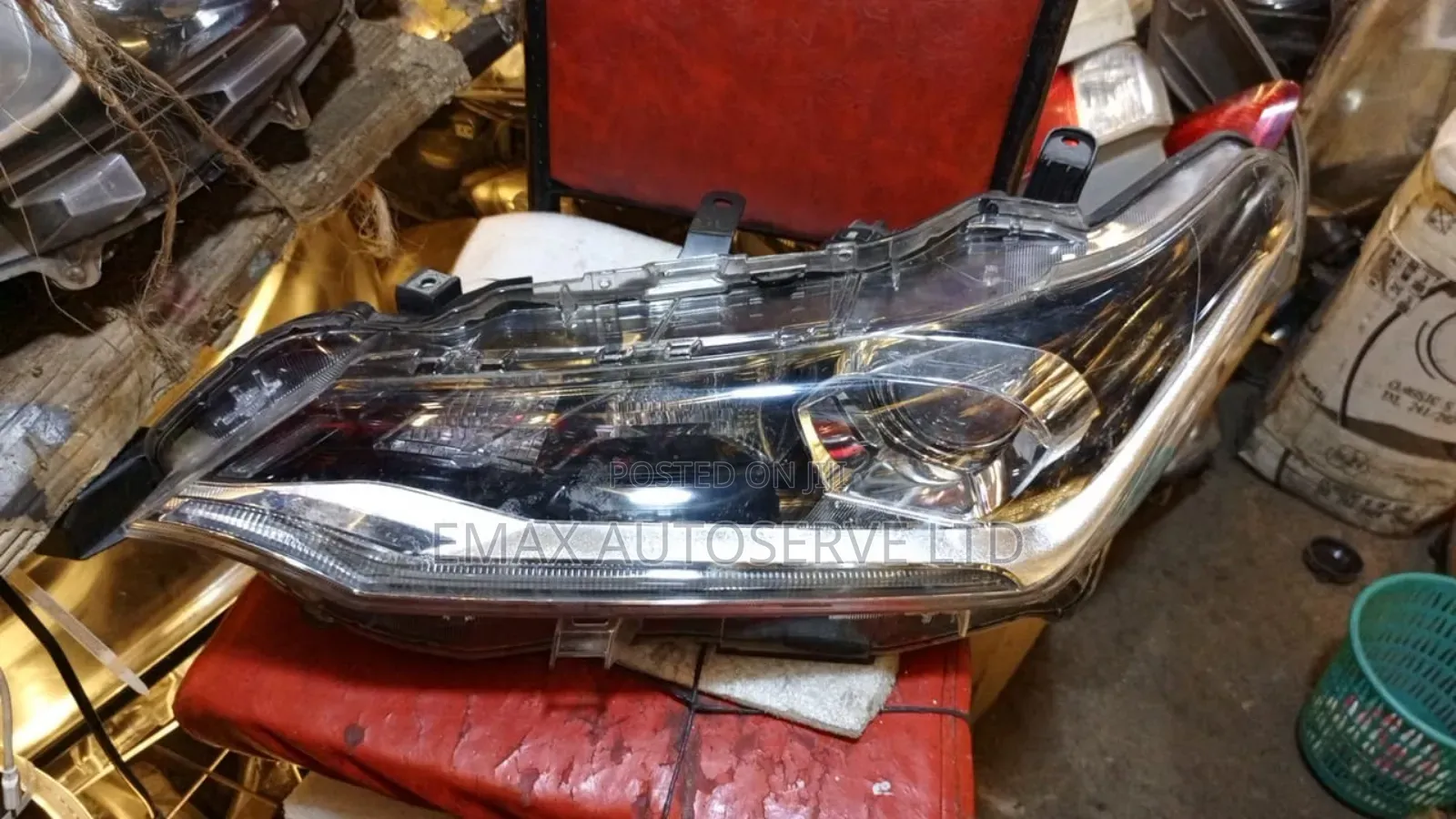 Headlight Toyota Fielder 165 Xenon With Daylight