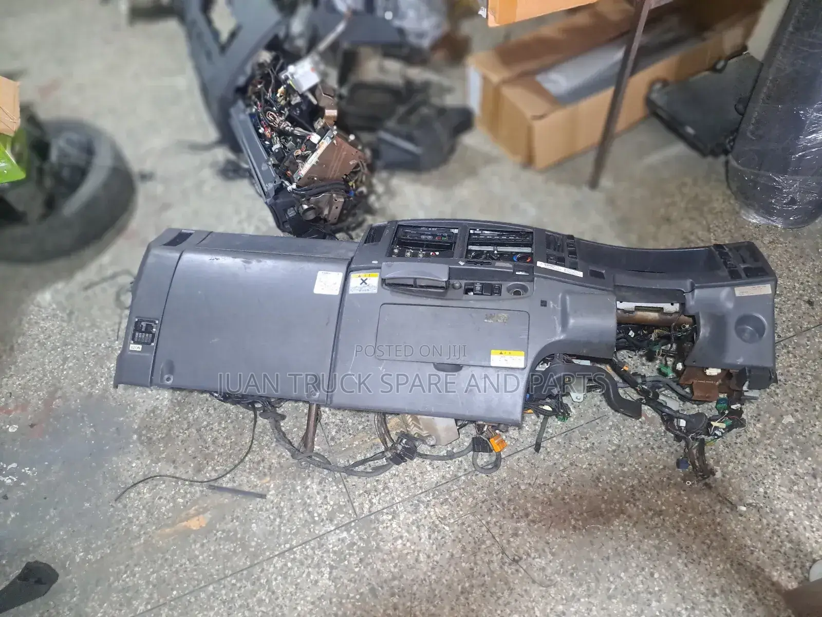 Isuzu FRR 90 Dashboard Assembly