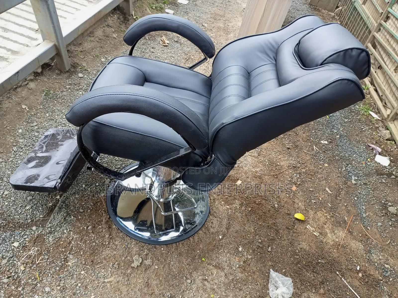 Classic Barber Seat/Kinyozi Chair