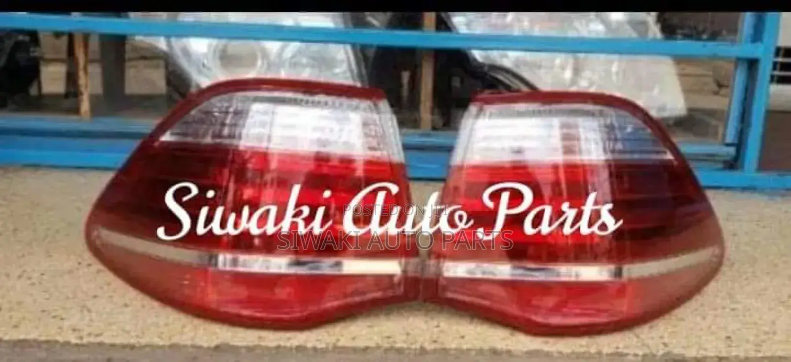 Crown 2012 Taillight