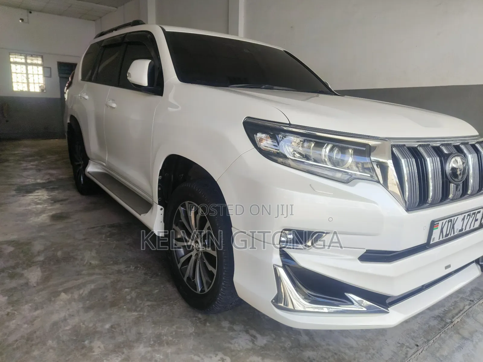 Toyota Land Cruiser 2017 White