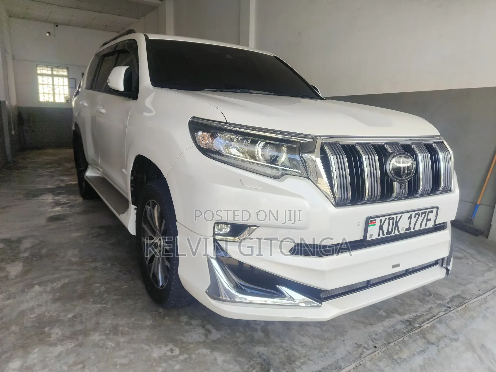 Toyota Land Cruiser 2017 White