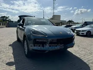 Porsche Cayenne S AWD 2019 Blue