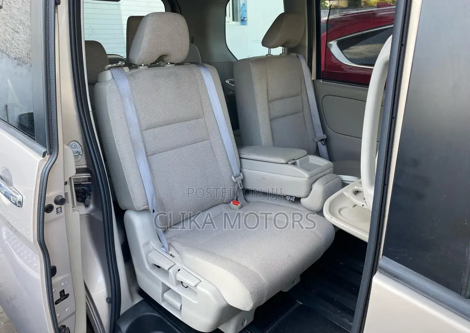 Nissan Serena 2018 Burgundy
