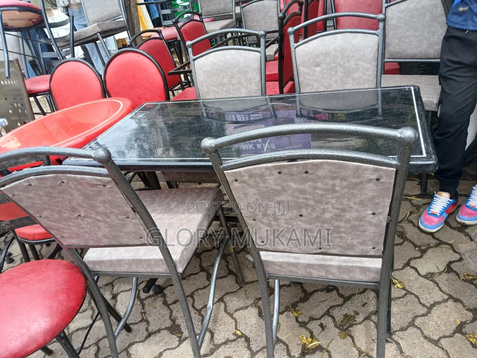 Restaurants and Bar Grey Chairs and 4 by 2 Tableà