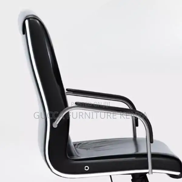 Office Chairs: Executive Black Leather Visitor Office Chair
