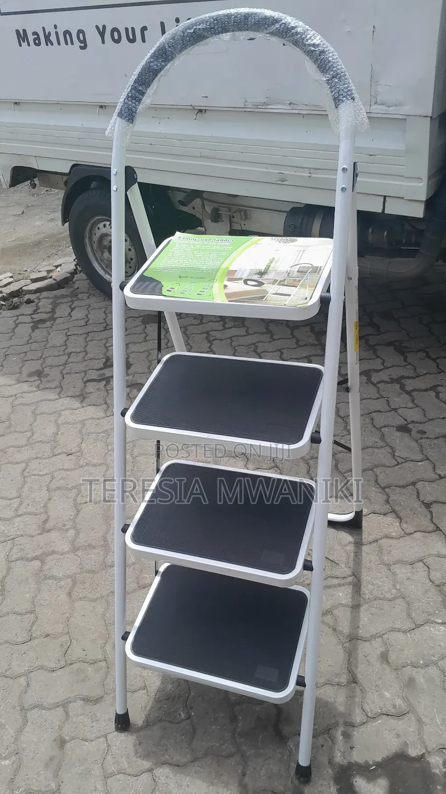 Steel Broad 4 Step Ladder