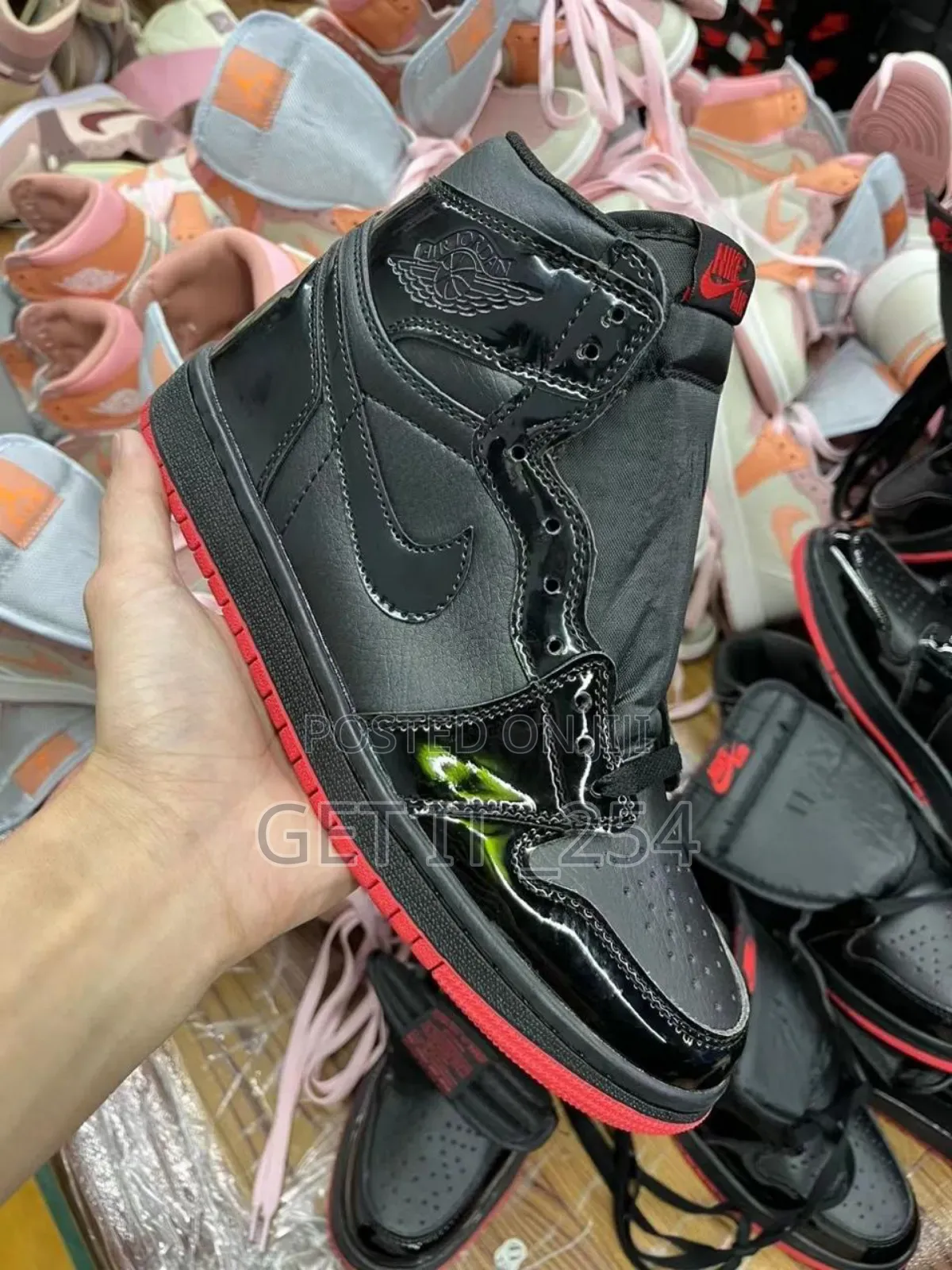 Jordan 1 HIGHCUT
 Size 40 40-44