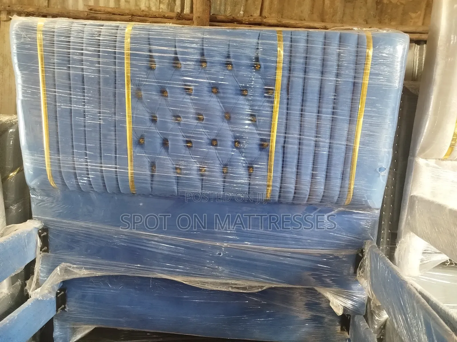5by6 (Queen Size) Tufted Beds + Free Delivery! 