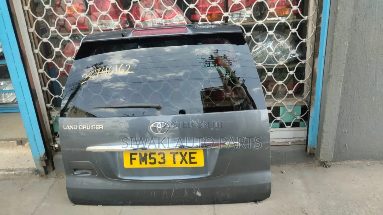 Prado 120 Tailgate