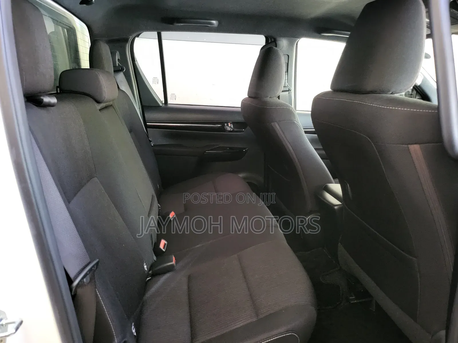 Toyota Hilux 2020 White