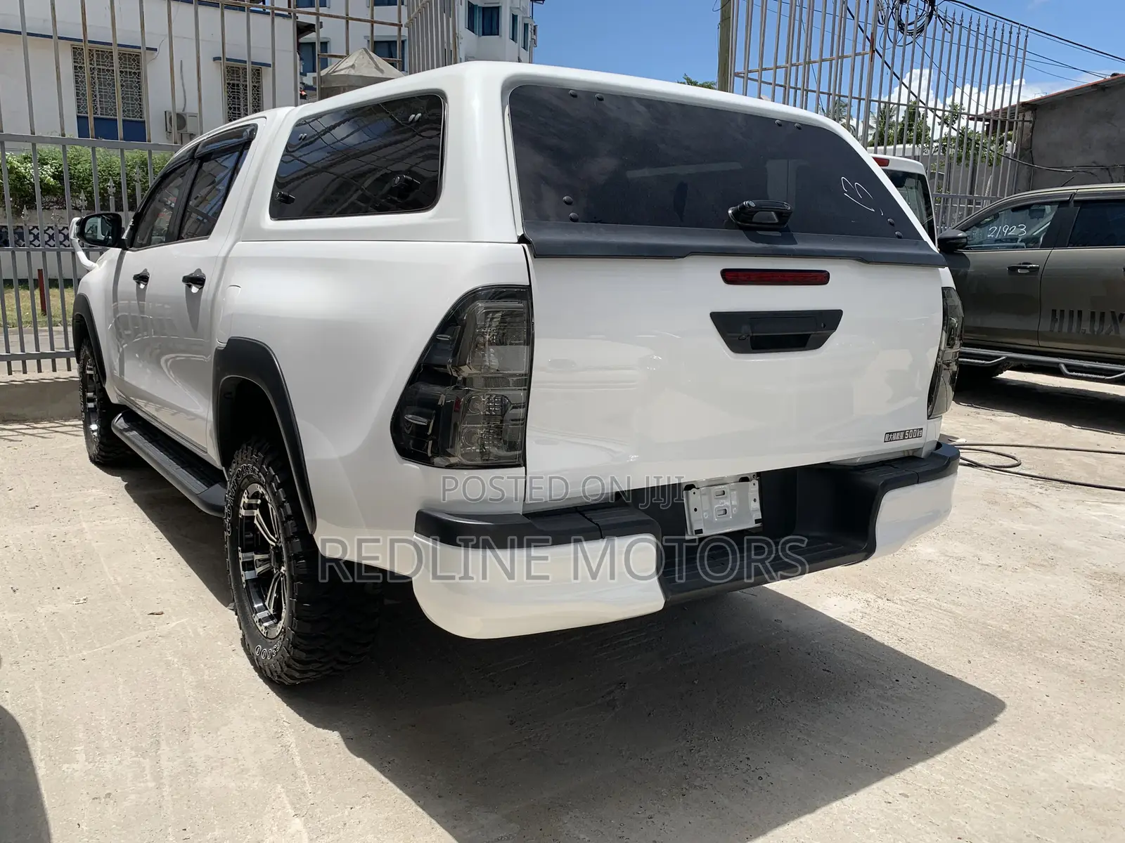 Toyota Hilux 2020 Pearl