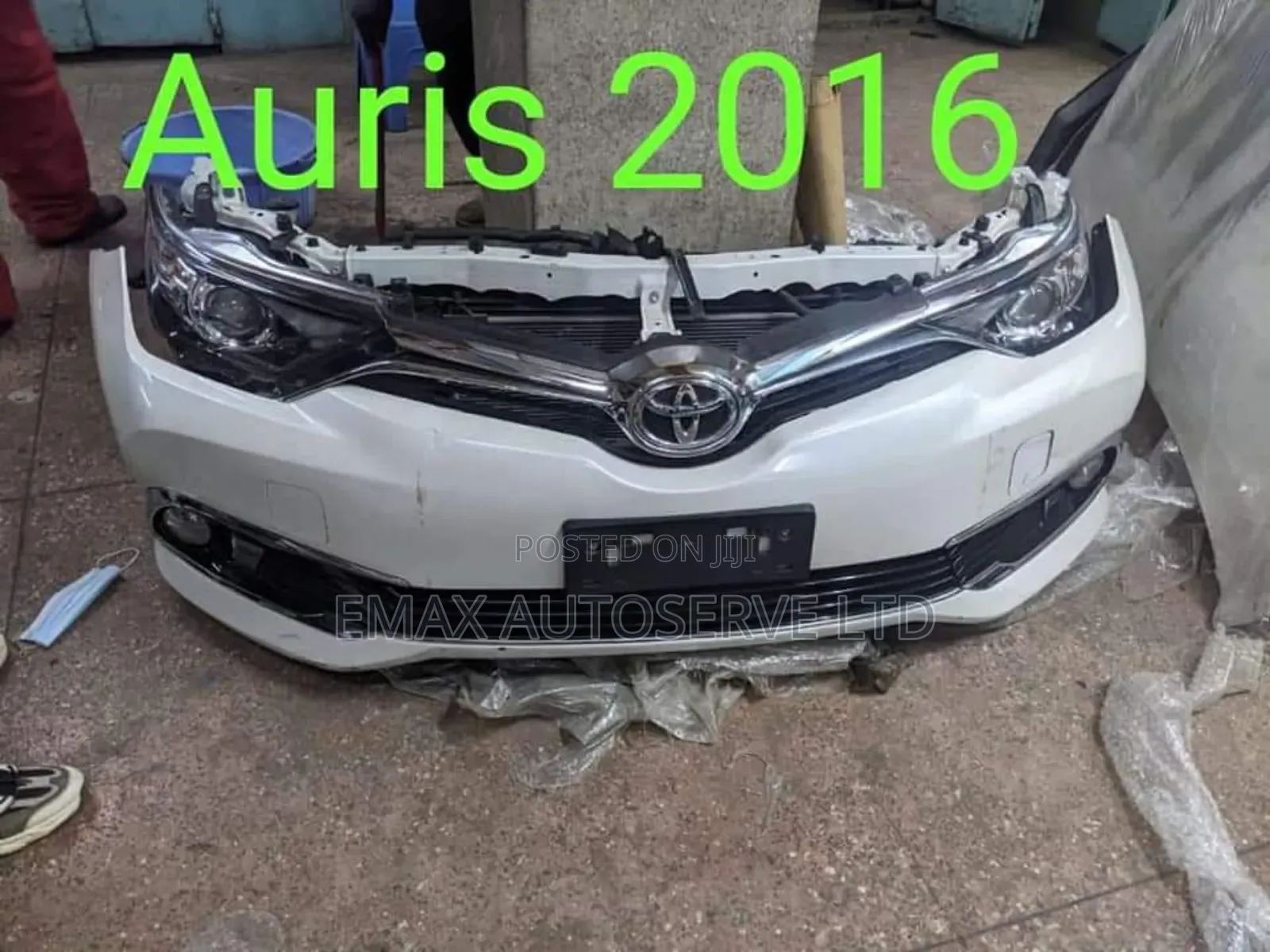 Nosecut Toyota Auris 2016 Xenon