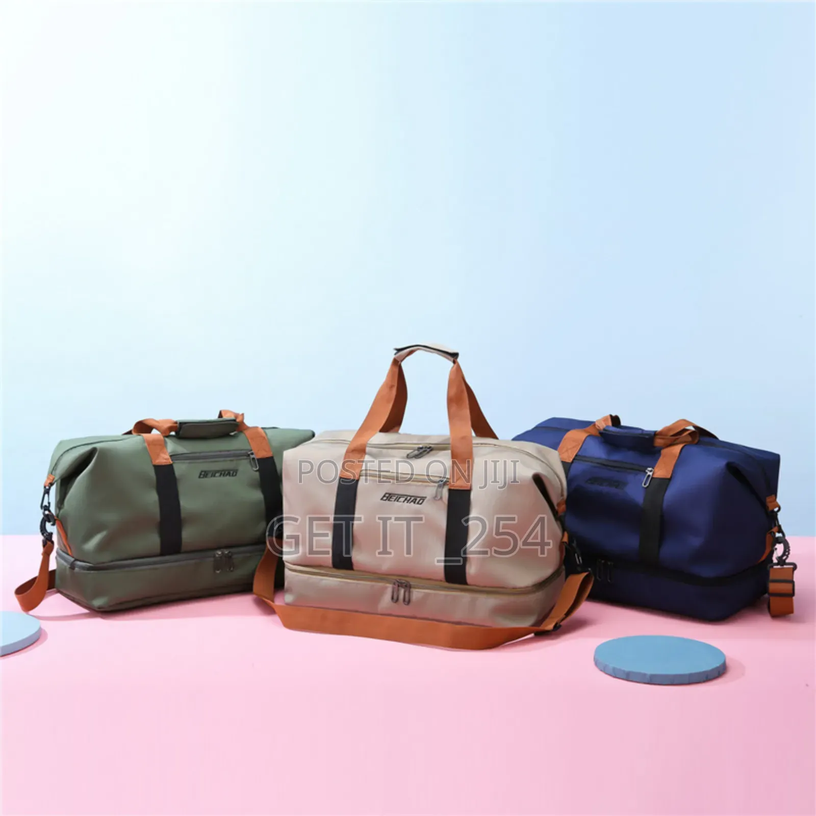  *Fashion Travel Bag* 
Large Capacity Fashion Travel Bag