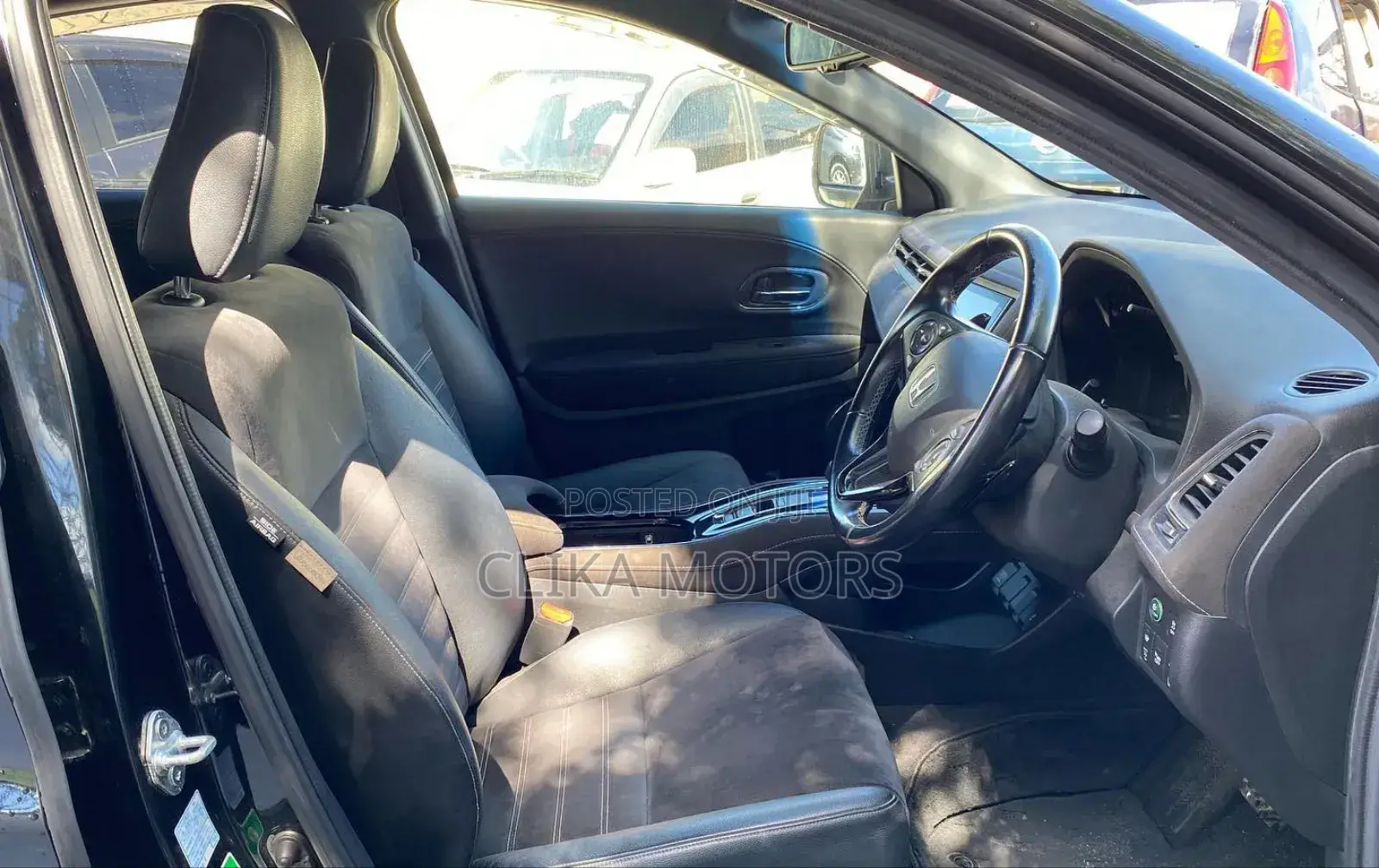 Honda Vezel 1.5 4WD 2018 Matt Black