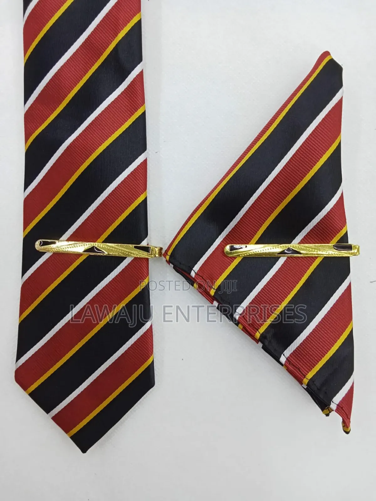 Stripped Men's Tie With Pocket Square