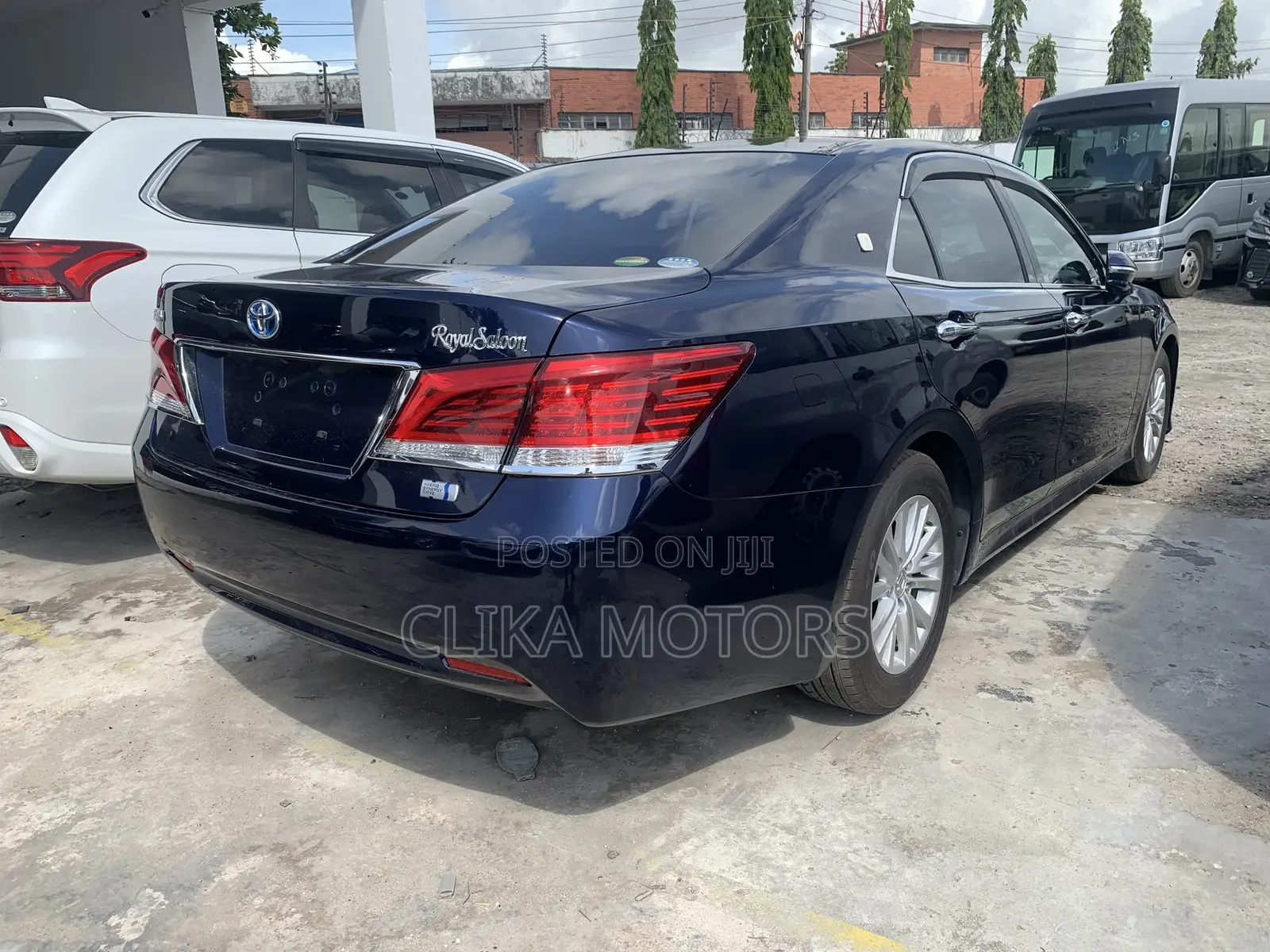 Toyota Crown 2017 Blue