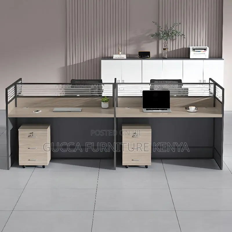Workstations:4-Way Modish Rectangular Office Workstation