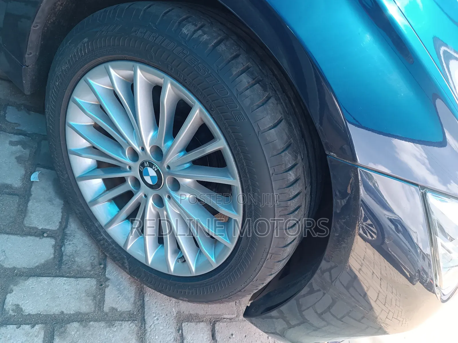 BMW 320i 2017 Blue