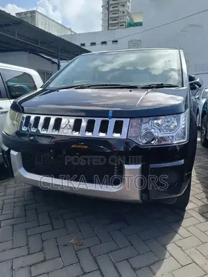 Mitsubishi Delica 2017 Black