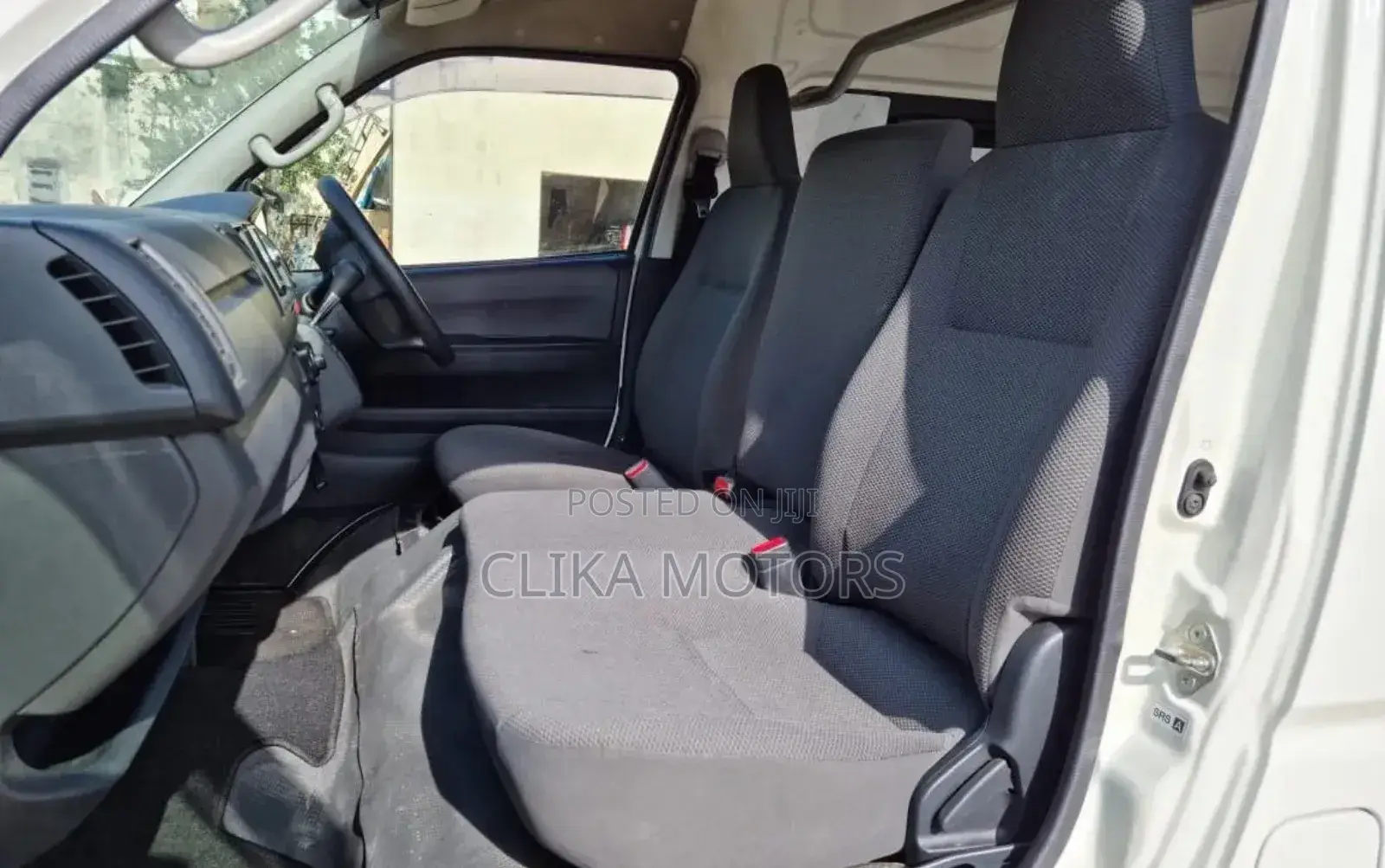 Toyota HiAce 2017 Black