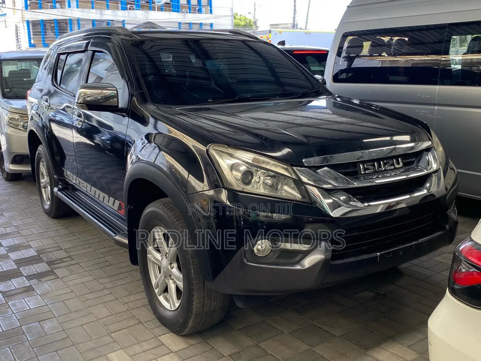 Isuzu MU-X 2018 Matt Black