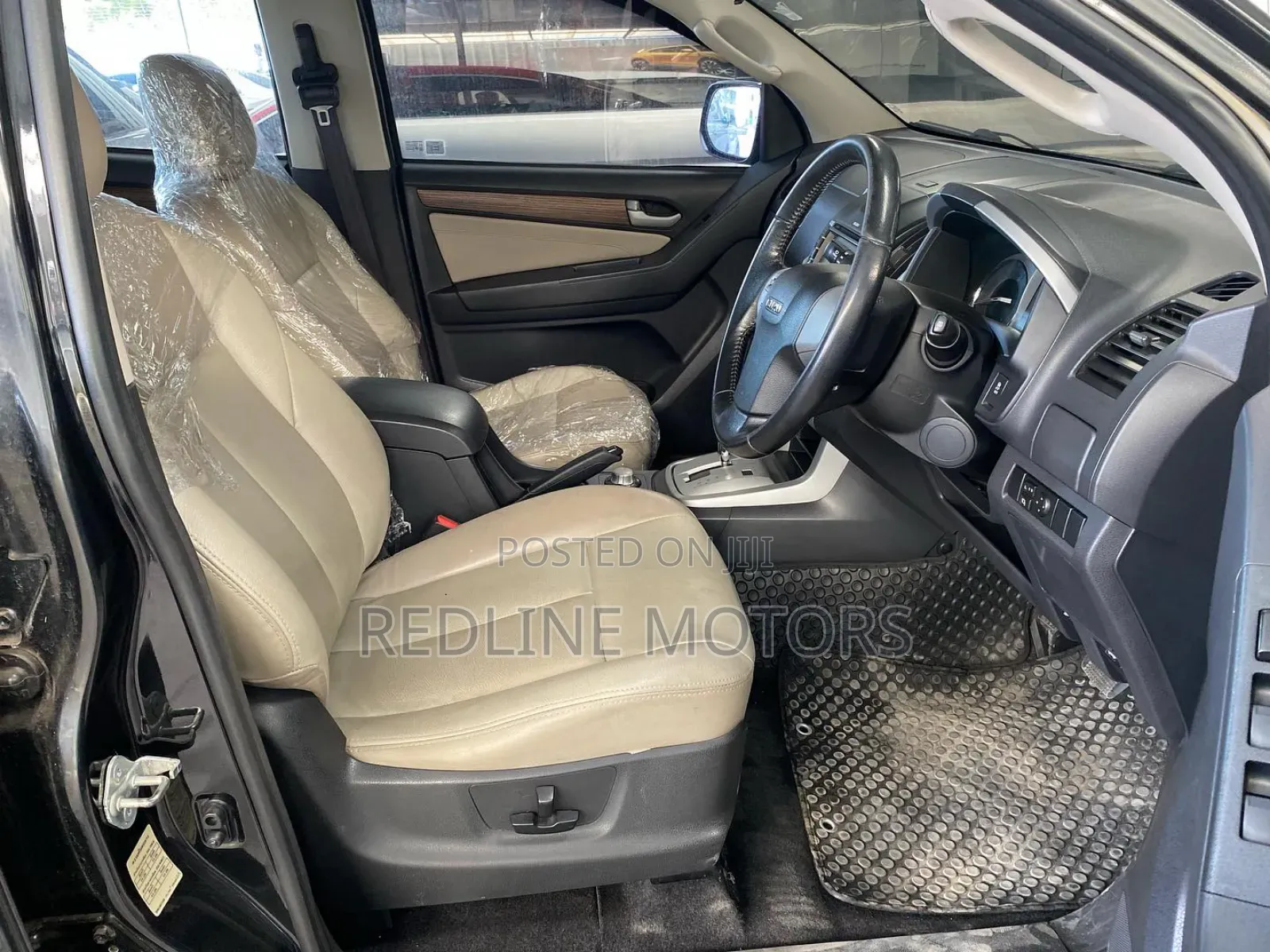 Isuzu MU-X 2018 Matt Black